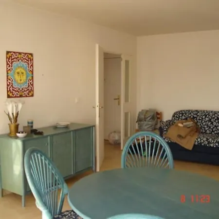 Cote Azur Vista Mare 50 M Apartment *