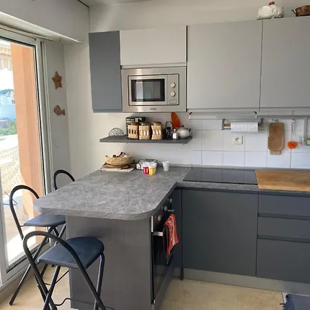 Cote Azur Vista Mare 50 M *